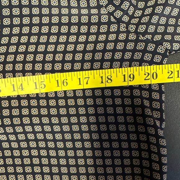 Joie Black and Tan Geometric Print Silk Split Neck Long Sleeve Blouse Size M - Picture 8 of 8